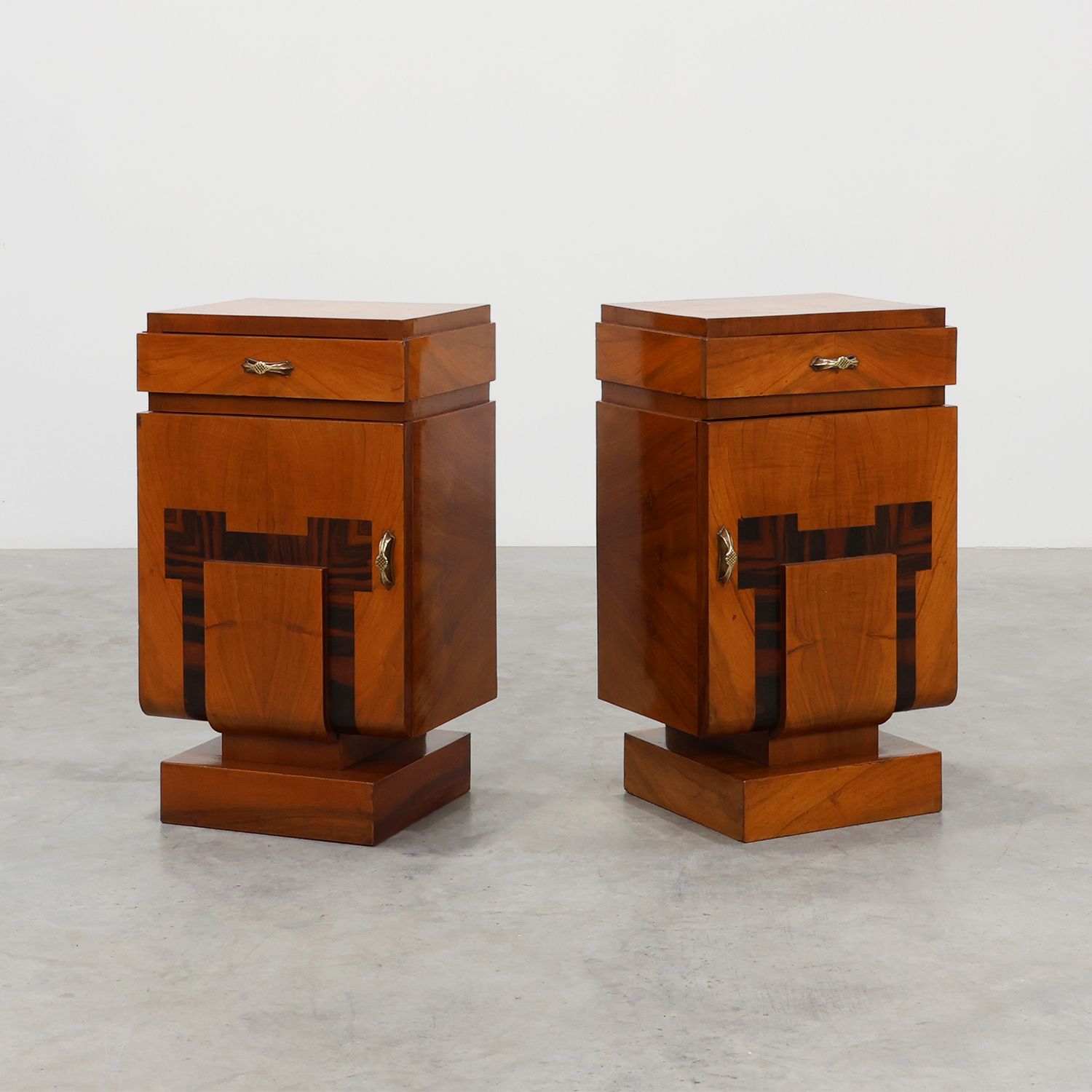 Set of Two Geometric Art Deco Wooden Nightstands, Italy 1920s-img